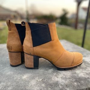 Sorel Women’s Addington Chelsea Boot Size 8.5